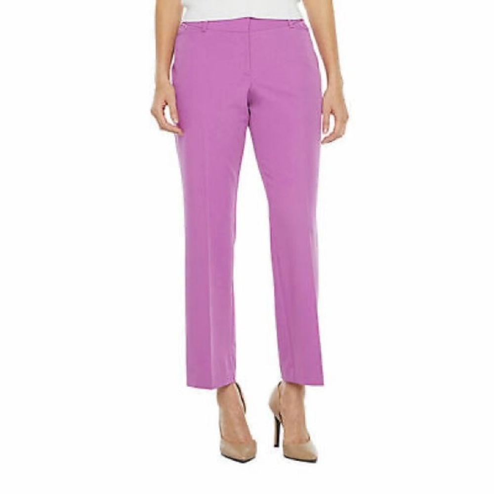 ⭐️Women's Worthington Curvy fit perfect trouser Pants.‎ New with tags. Size 8